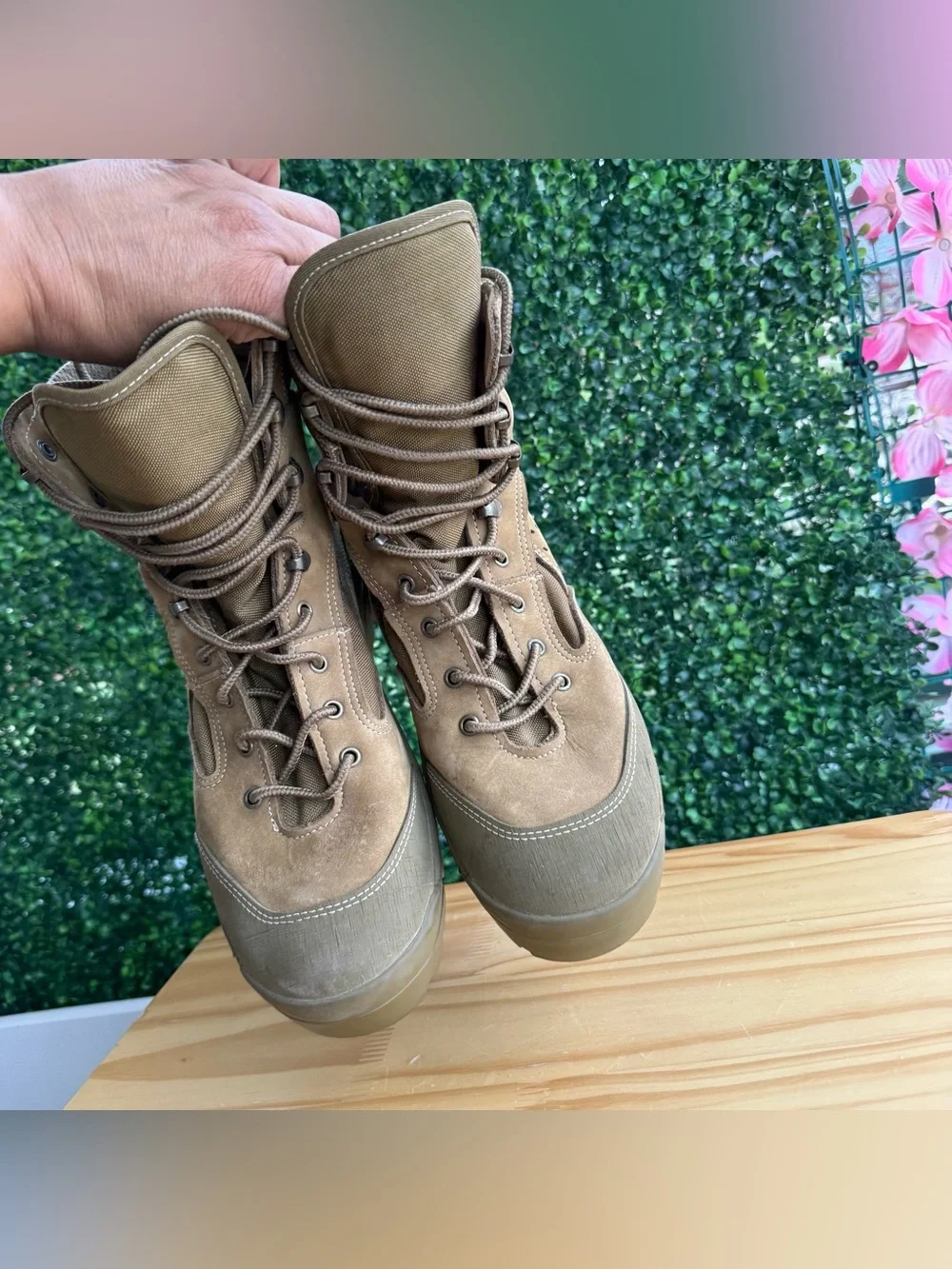 Bates US Army Combat Boots Men’s 9.5R Tan Suede Vibram Tactical Military USA